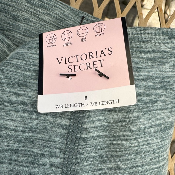 Victoria’s Secret black leggings NWOT - Picture 4 of 4